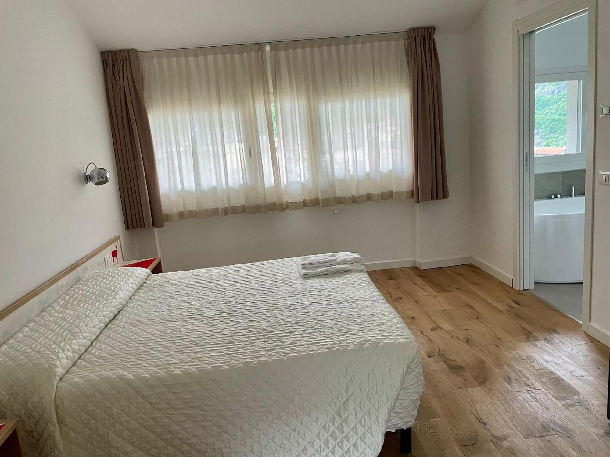 Hotel Giardino ブレーノ エクステリア 写真