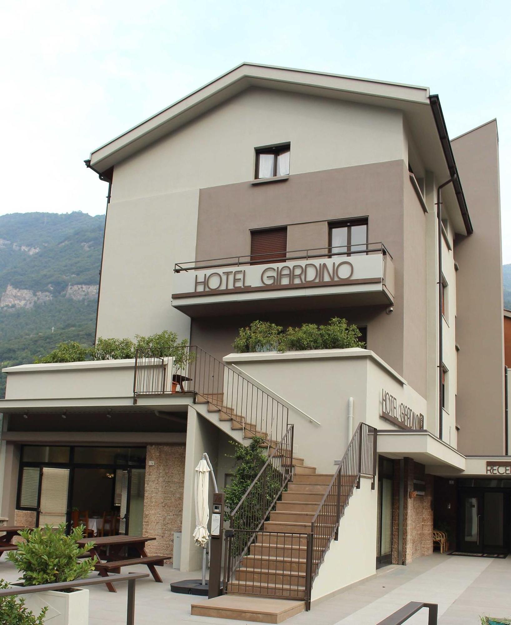 Hotel Giardino ブレーノ エクステリア 写真